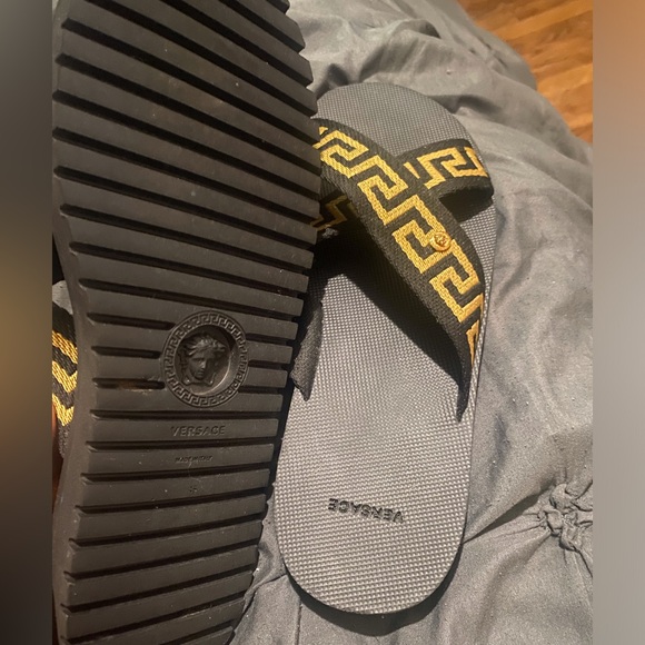 Versace slides - Picture 2 of 4